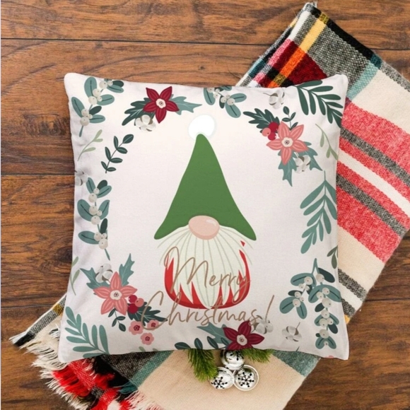 🎯🎯 SALE 🎯🎯 NWT Christmas Gnome Elf Pillow Cover - Picture 4 of 5